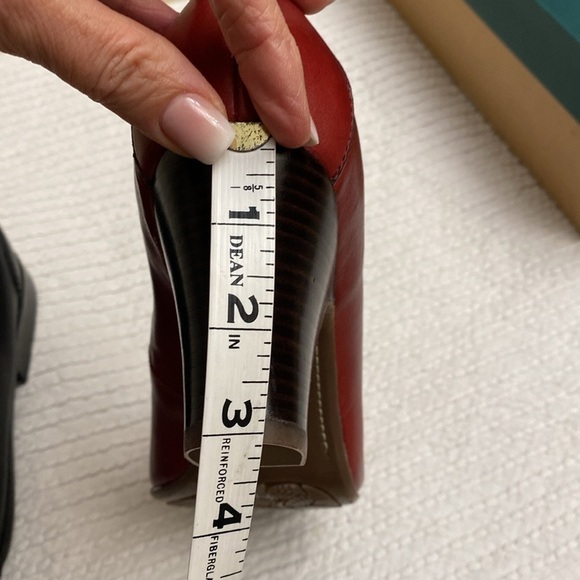 Hush puppies Pumps Womens 10 leather tassel heels Red shoes Preppy office career - Picture 12 of 12